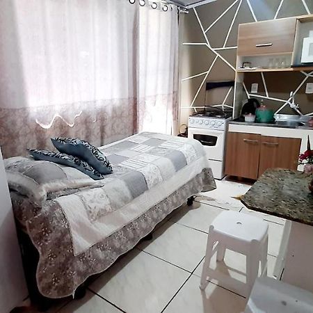 Kitnet K1 Em Torres-Rs - Na Mais Bela Praia Gaucha - Cozinha - Banheiro - Ar Condicionado - Smart Tv 32' - Wi-Fi - Anfitria Superhost No Bnb Екстер'єр фото