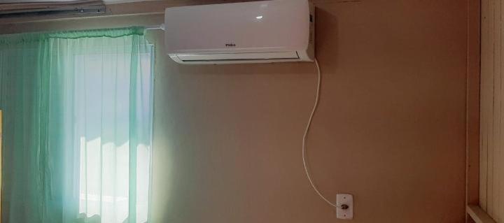 Kitnet K1 Em Torres-Rs - Na Mais Bela Praia Gaucha - Cozinha - Banheiro - Ar Condicionado - Smart Tv 32' - Wi-Fi - Anfitria Superhost No Bnb Екстер'єр фото