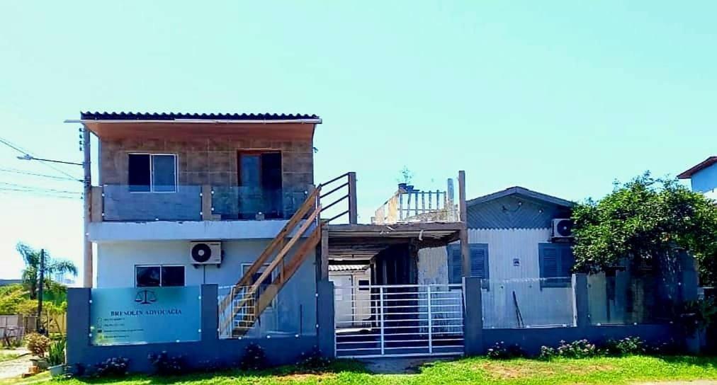 Kitnet K1 Em Torres-Rs - Na Mais Bela Praia Gaucha - Cozinha - Banheiro - Ar Condicionado - Smart Tv 32' - Wi-Fi - Anfitria Superhost No Bnb Екстер'єр фото